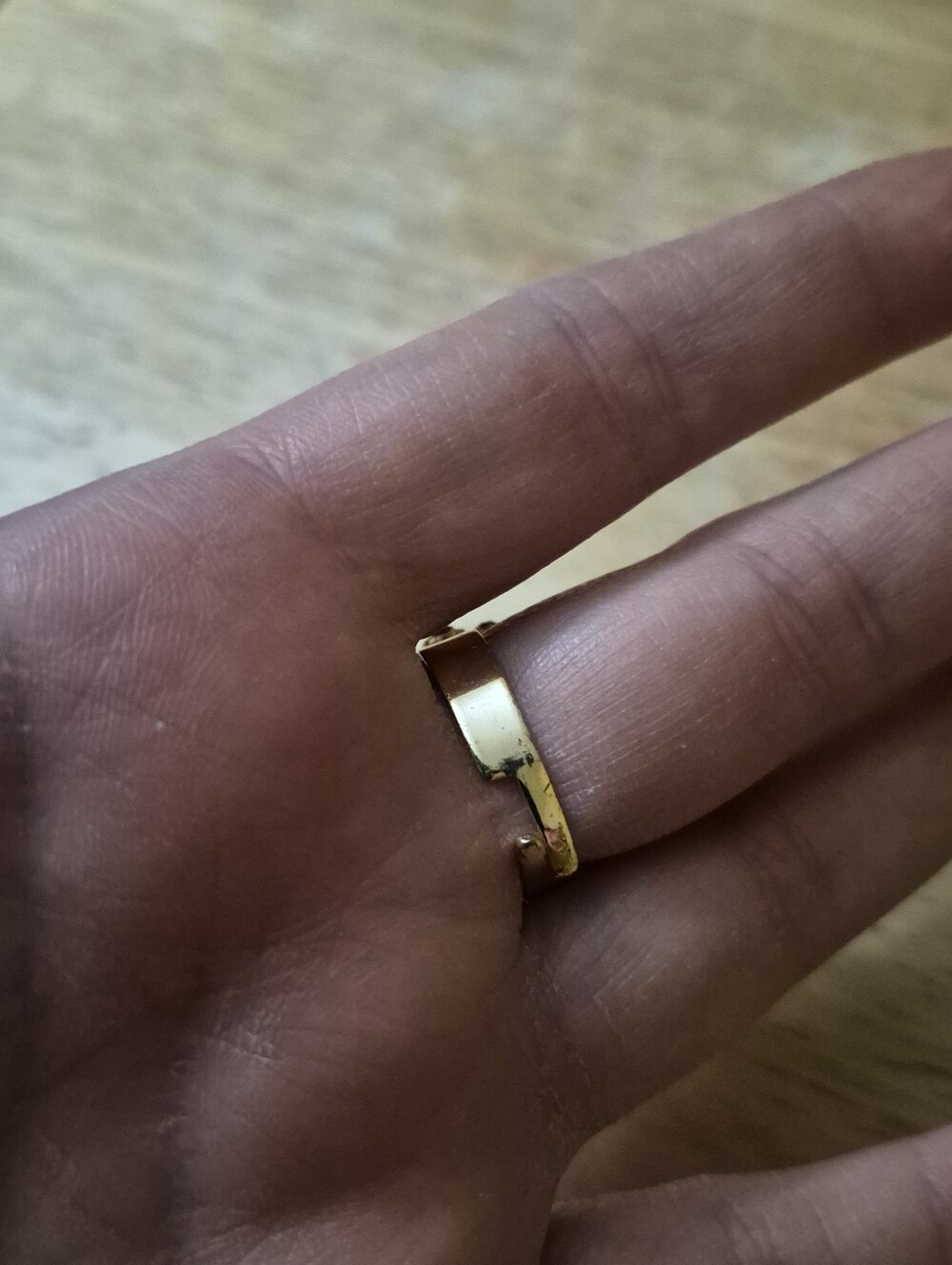 Gold Tone Rhinestone Adjustable Ring - Picture 3 of 3